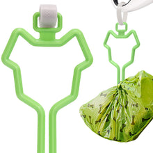 Laden Sie das Bild in den Galerie-Viewer. Hands Free Dog Poop Bag Holder Fit Any Leash(2Pcs)