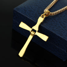Laden Sie das Bild in den Galerie-Viewer. Men's Cross Pendant Necklace
