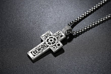 Chargez l'image dans la visionneuse de la galerie, Gear Cross Pendant