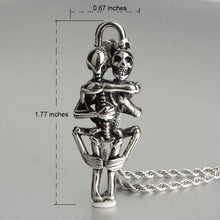 Laden Sie das Bild in den Galerie-Viewer. The Eternal Embrace Necklace-Show Your love