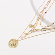 Laden Sie das Bild in den Galerie-Viewer. Women's Gold-Plated Exquisite Pendant Necklace