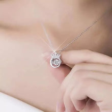 Chargez l'image dans la visionneuse de la galerie, 👑 S925 Sterling Silver Beating Heart Crown Necklace