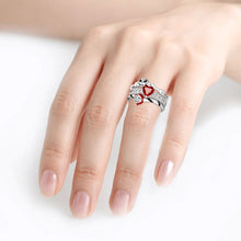 Load image into Gallery viewer, Halloween "Skull Couple" Heart Cut Ring Set