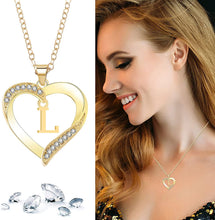 Cargar imagen en el visor de la galería, Personalized 26 Letter Female Heart Pendant Necklace