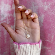 Cargar imagen en el visor de la galería, 925 Sterling Silver Womens Rotatable Sunflower Necklace