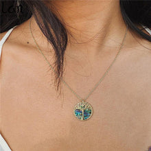 Lataa kuva Galleria-katseluun, Natural Shell Tree of Life Necklace