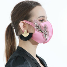 Cargar imagen en el visor de la galería, Reusable 3D Leaf Design Comfortable Face Mask