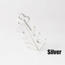 Laden Sie das Bild in den Galerie-Viewer. 3-in-1 Tool (Bottle Opener, Phone Holder, Magnetic Keychain)
