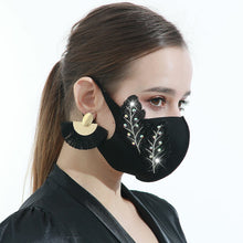 Cargar imagen en el visor de la galería, Reusable 3D Leaf Design Comfortable Face Mask