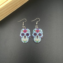Cargar imagen en el visor de la galería, Halloween Acrylic Skull Pendant Earrings