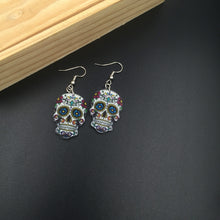 Cargar imagen en el visor de la galería, Halloween Acrylic Skull Pendant Earrings